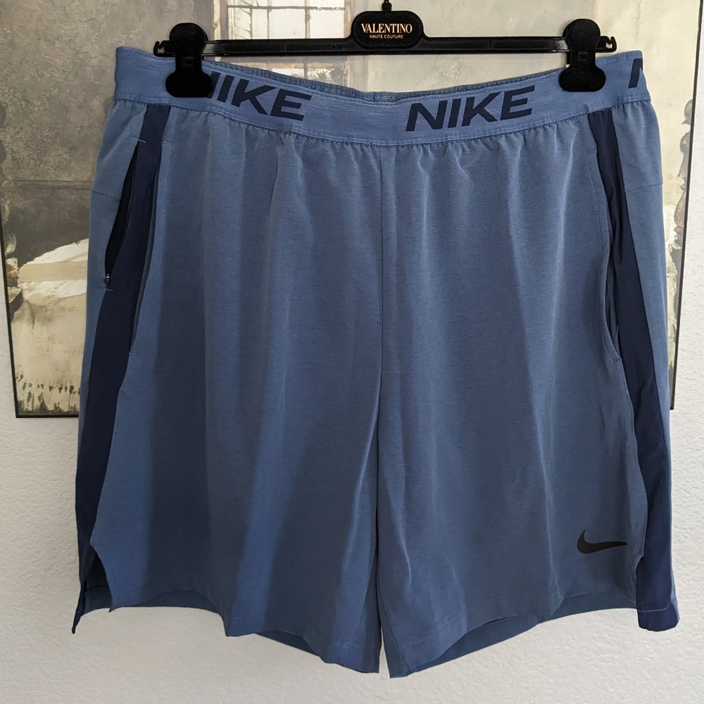 Nike Men's Training Standard Dry Coupe Fit Shorts Size XXL Nwt ❤️